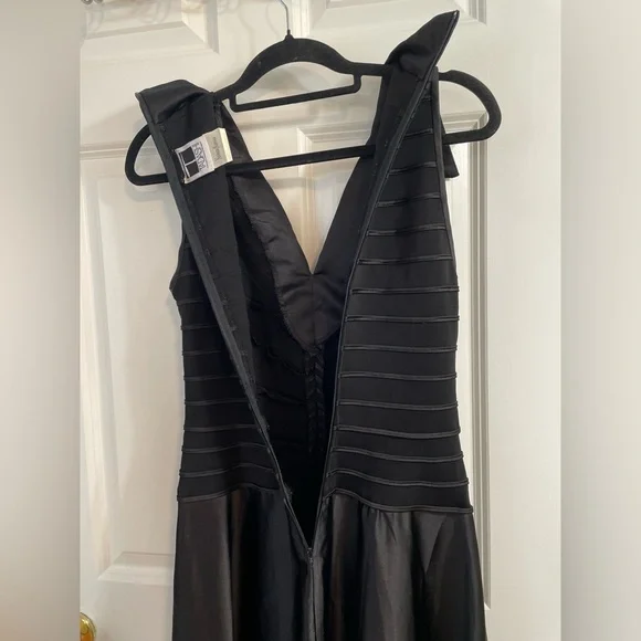 Whimsigoth Black Vintage Satin Gown – Tadashi Shoji – Formal UK 8 / US 4 - Picture 8 of 9